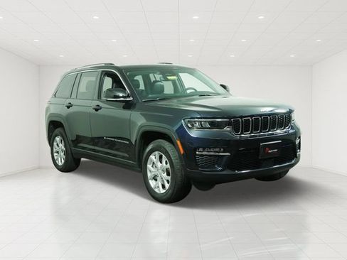 Certified 2023 Jeep Grand Cherokee Limited w/ Trailer Tow Prep Group (B) AWD/4WD image 1