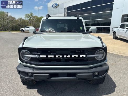 Used 2024 Ford Bronco Outer Banks image 9