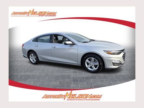 Used 2022 Chevrolet Malibu LS w/ Driver Confidence Package II FWD image 1