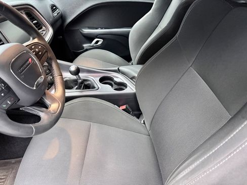 Used 2016 Dodge Challenger R/T Scat Pack RWD image 9
