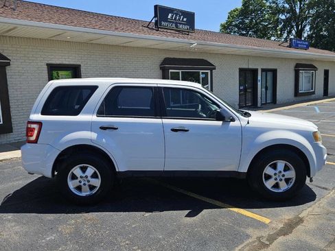 Used 2012 Ford Escape XLS FWD image 3