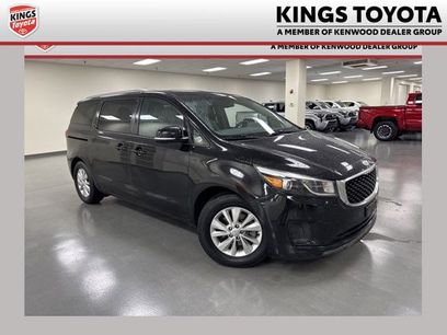 Used 2018 Kia Sedona LX w/ LX Essentials Premium Package