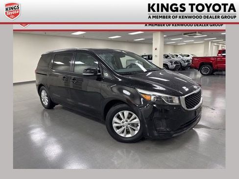 Used 2018 Kia Sedona LX w/ LX Essentials Premium Package image 1