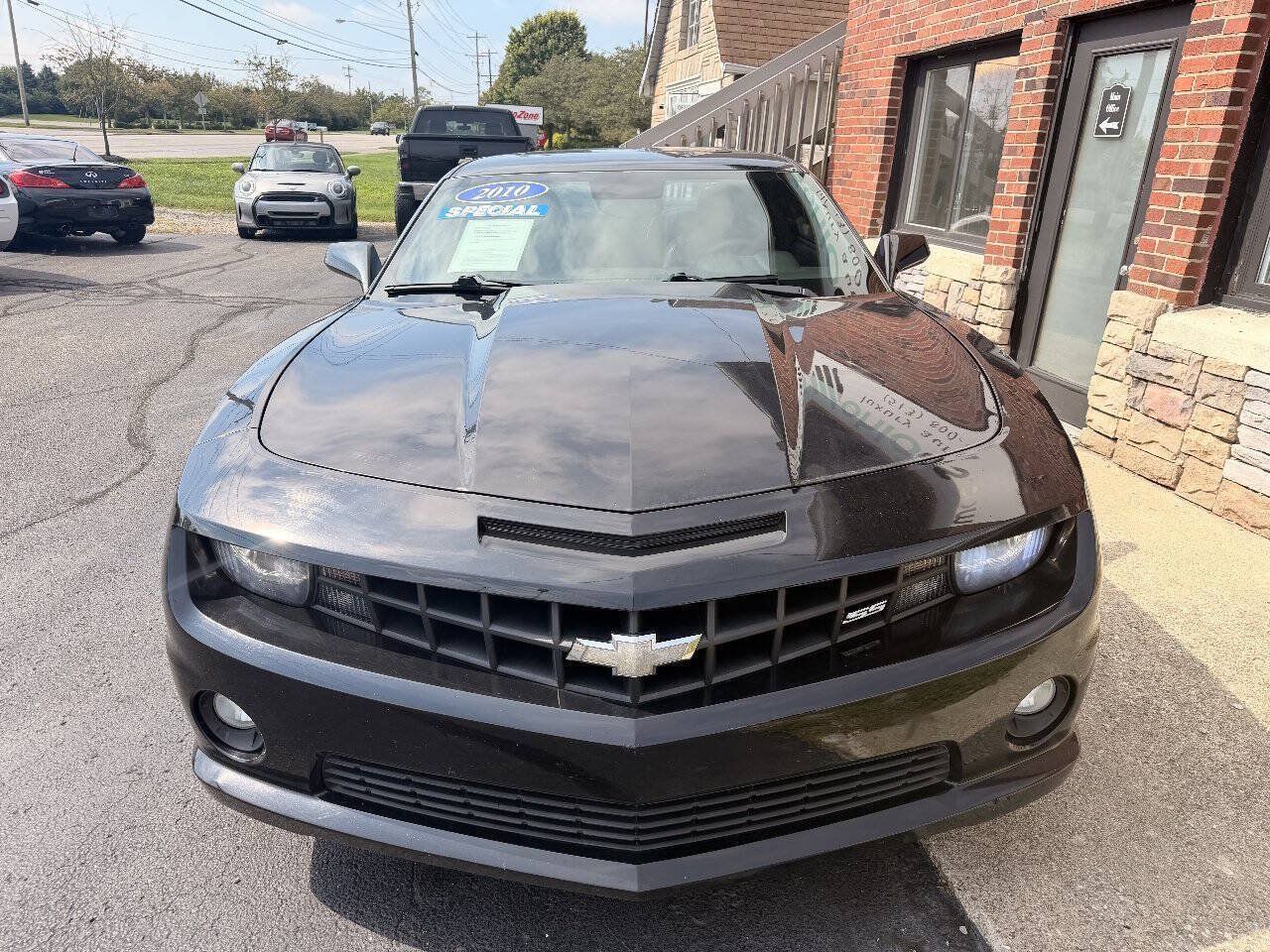 Used 2010 Chevrolet Camaro SS RWD image 3