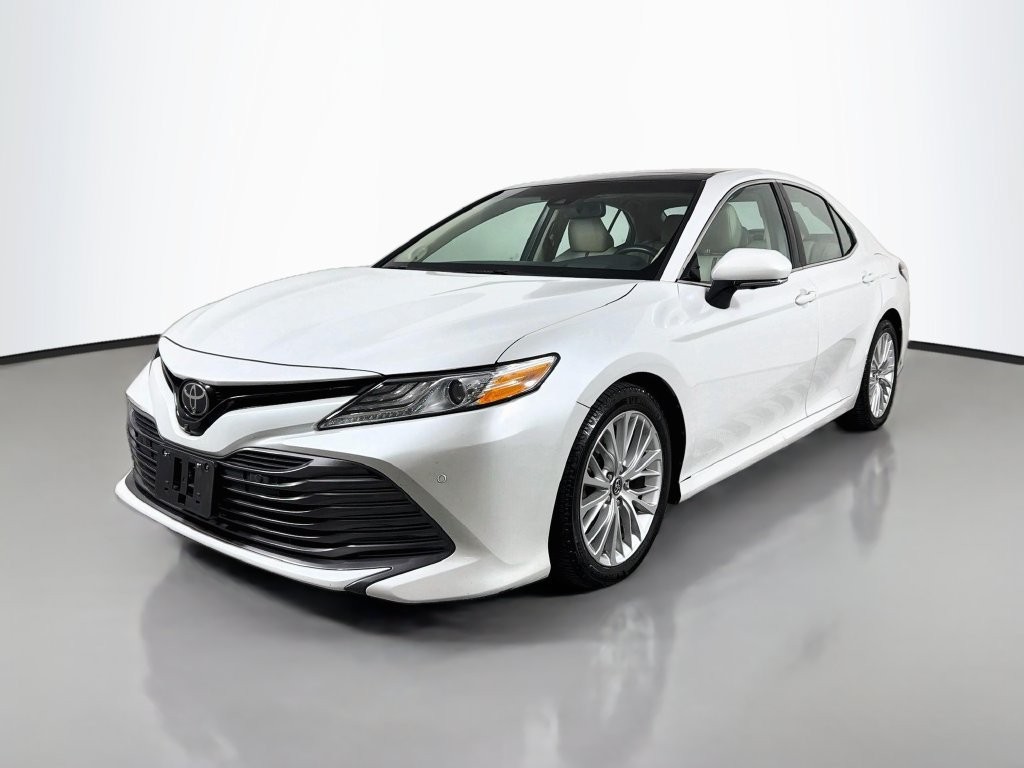 Used 2018 Toyota Camry XLE w/ Driver Assist Package FWD image 1