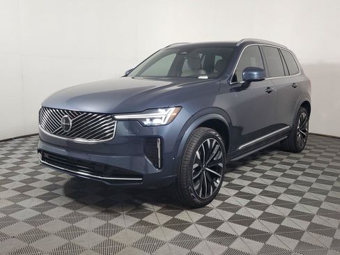 Used 2026 Volvo XC90 B6 Plus w/ Protection Package Premier AWD/4WD image 3