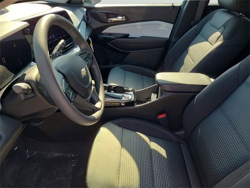 New 2026 Chevrolet Trax LT image 15