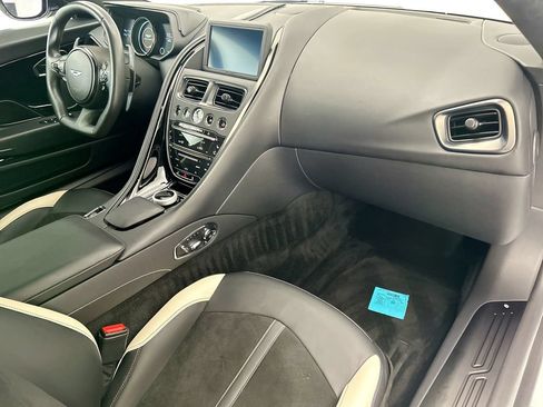 Used 2023 Aston Martin DB11 Coupe RWD image 16