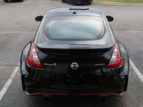 Used 2019 Nissan 370Z NISMO image 11