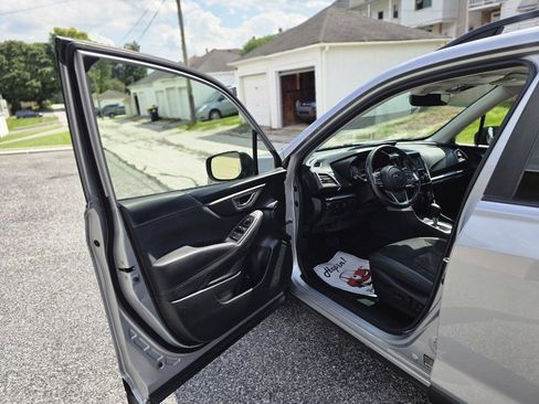 Used 2021 Subaru Forester Premium AWD/4WD image 25
