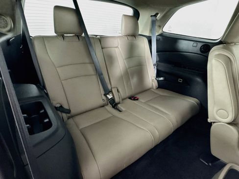 Certified 2019 Honda Pilot Touring image 28