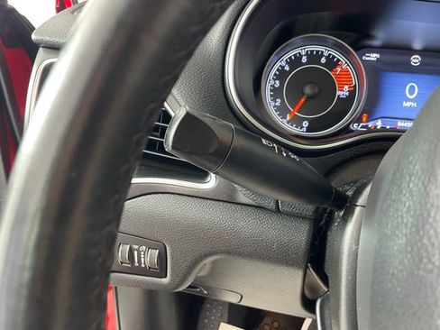Used 2019 Jeep Cherokee Trailhawk AWD/4WD image 14
