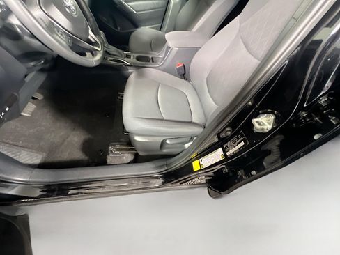 Used 2023 Toyota Corolla Cross LE w/ Moonroof Package FWD image 15