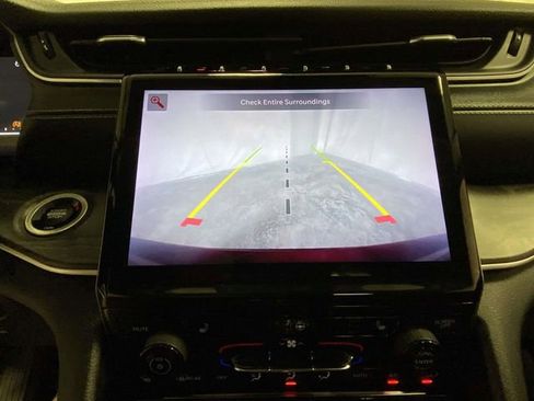 Used 2021 Jeep Grand Cherokee L Limited image 17