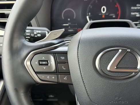 Used 2025 Lexus GX 550 w/ Cold Area Package AWD/4WD image 16