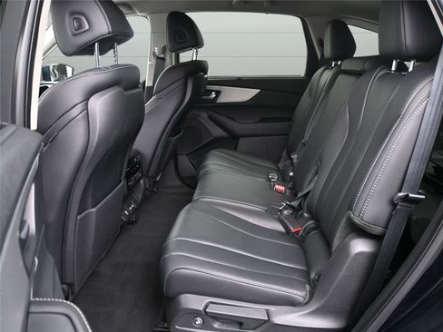 Certified 2024 Acura MDX SH-AWD w/Tech image 9