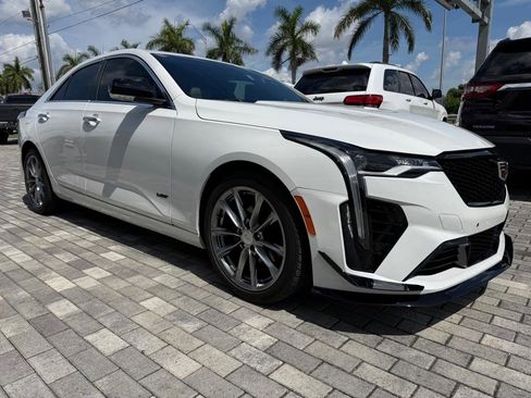Used 2022 Cadillac CT4 Premium Luxury RWD image 1