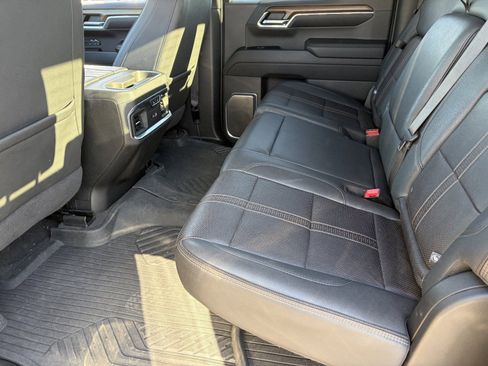 Certified 2024 Chevrolet Silverado 1500 High Country AWD/4WD image 18