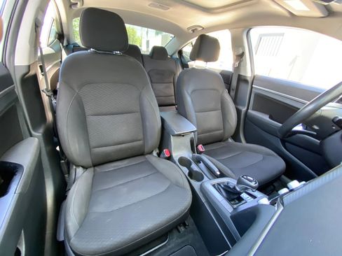 Used 2020 Hyundai Elantra Value Edition w/ Cargo Package (C1) image 2