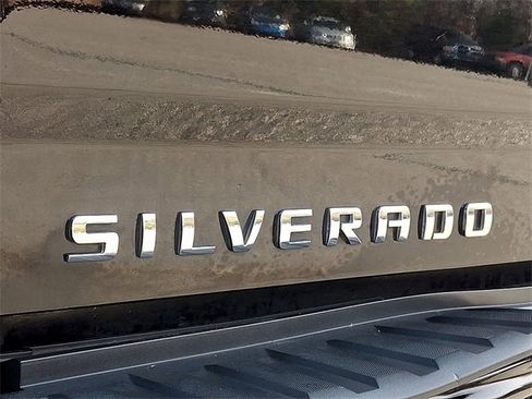 Used 2017 Chevrolet Silverado 1500 LT w/ All Star Edition image 31