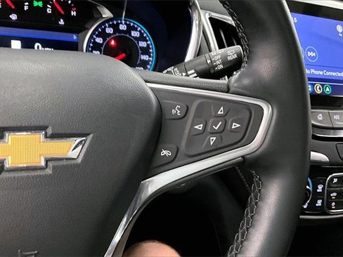 Used 2023 Chevrolet Equinox Premier image 25