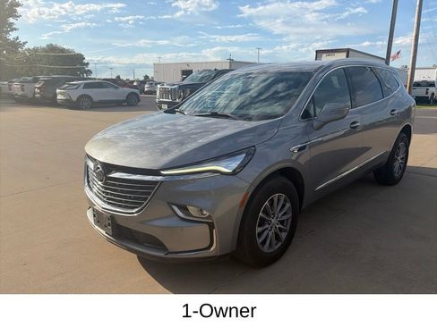 Used 2024 Buick Enclave Essence w/ Technology Package AWD/4WD image 3
