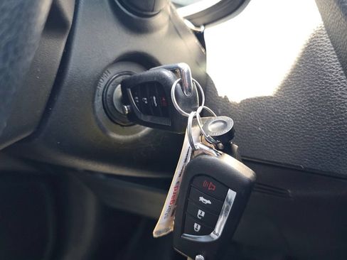 Used 2021 Toyota Corolla LE FWD image 31