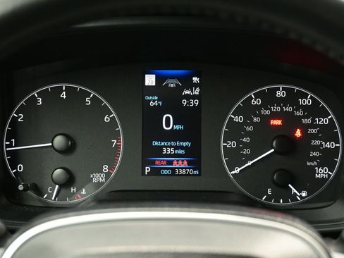 Used 2024 Toyota Corolla Cross LE image 24