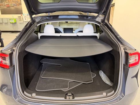 Used 2023 Tesla Model Y Long Range AWD/4WD image 21