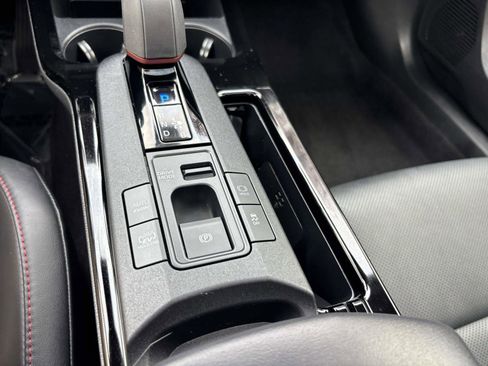 Used 2024 Toyota Prius Prime FWD image 21