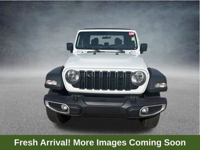Used 2024 Jeep Gladiator Sport