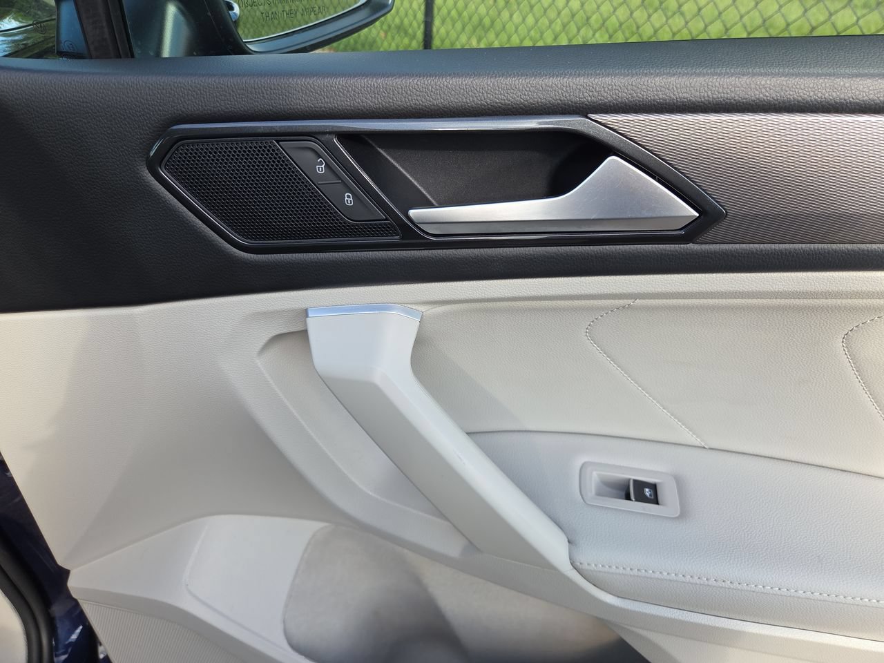 Used 2023 Volkswagen Tiguan SE FWD image 18