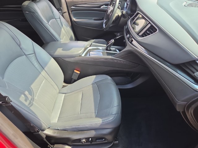 Used 2021 Buick Enclave Essence w/ Sport Touring Edition FWD image 19