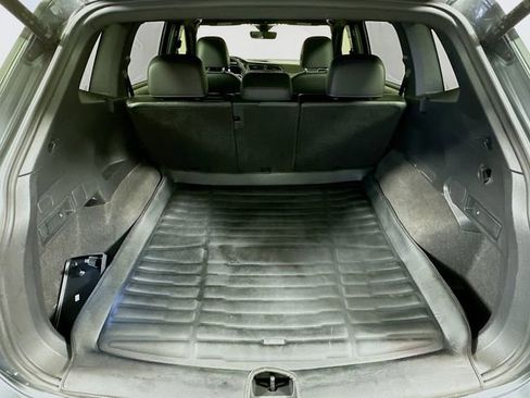 Used 2022 Volkswagen Tiguan SEL R-Line image 25