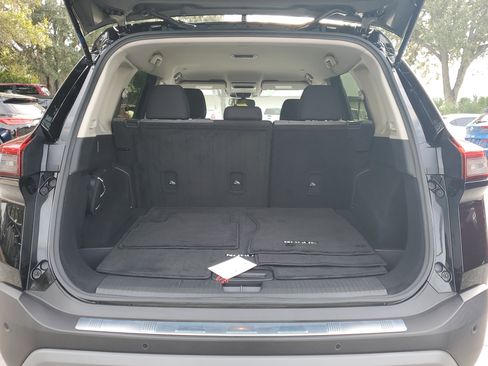 Certified 2023 Nissan Rogue SV image 9