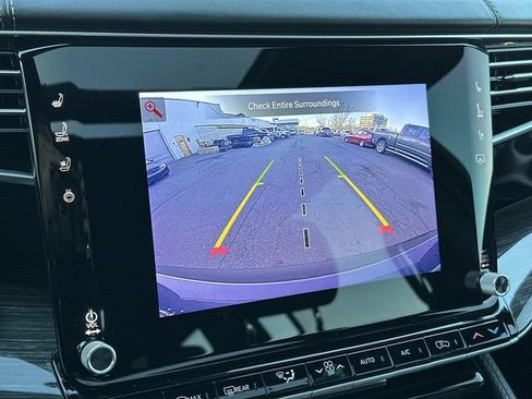 Used 2022 Jeep Wagoneer Series III w/ Premium Group I image 25