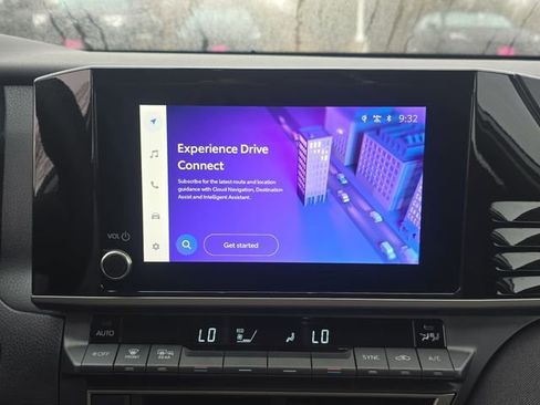 Used 2025 Toyota Camry LE image 21