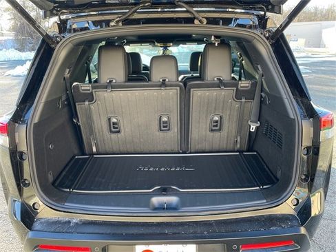 New 2026 Nissan Pathfinder SV image 16