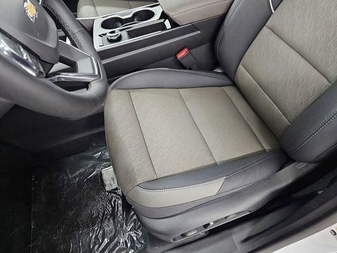 New 2026 Chevrolet Equinox LT w/ Convenience Package II AWD/4WD image 14