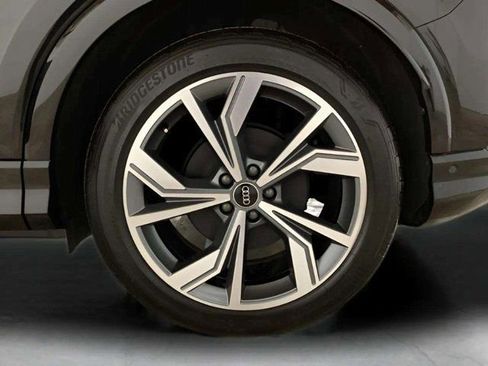 Used 2024 Audi Q4 e-tron Premium Plus w/ Premium Plus image 30