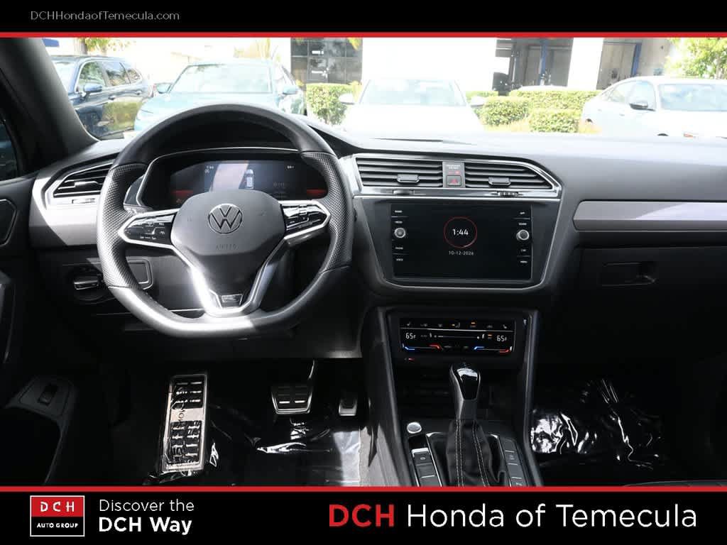 Used 2024 Volkswagen Tiguan SE R-Line FWD image 8