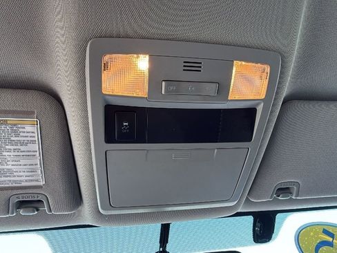 Used 2016 Toyota Tacoma SR5 w/ SR5 Appearance Package (DN) image 21