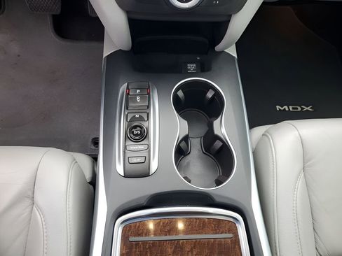 Used 2020 Acura MDX FWD image 42