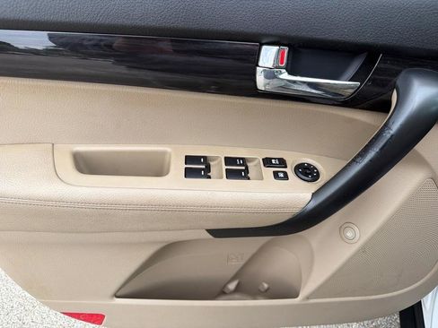Used 2011 Kia Sorento EX FWD image 13