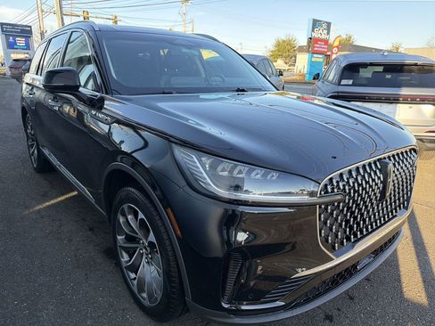 New 2025 Lincoln Aviator AWD w/ Equipment Group 101A image 4