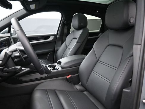 New 2026 Porsche Cayenne Coupe image 5