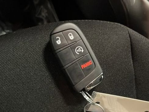 Used 2022 Jeep Renegade Latitude AWD/4WD image 20