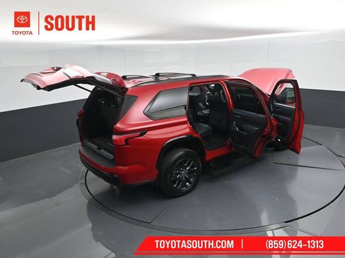 Used 2023 Toyota Sequoia Platinum AWD/4WD image 63