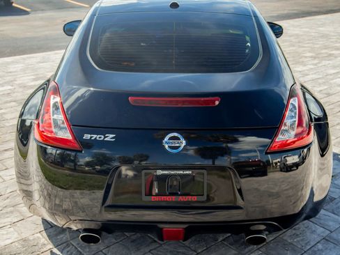 Used 2018 Nissan 370Z Touring RWD image 15