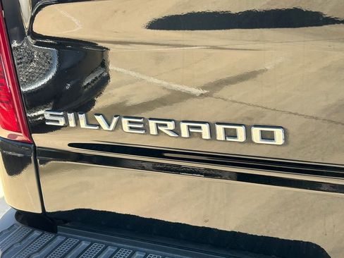 Used 2024 Chevrolet Silverado 1500 Custom image 12